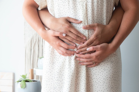 Secondo mese di gravidanza: sintomi, pancia, sviluppo fetale, ecografia e umore